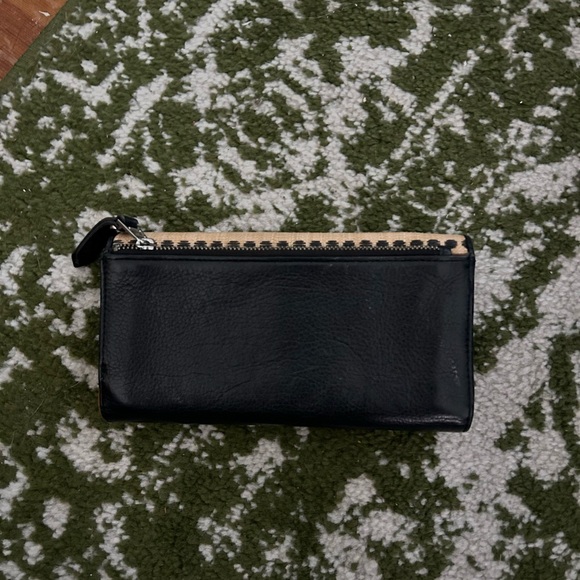 Fossil Black and Tan Leather Wallet - Picture 2 of 7